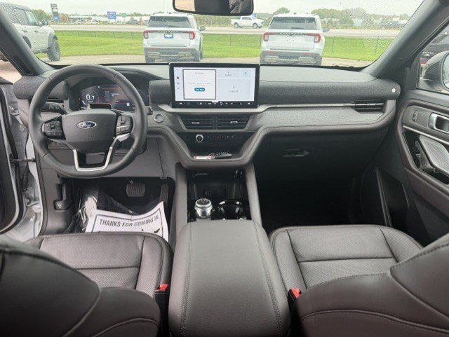 Certified 2026 Ford Explorer Platinum w/ LUX Leather Package AWD/4WD image 31