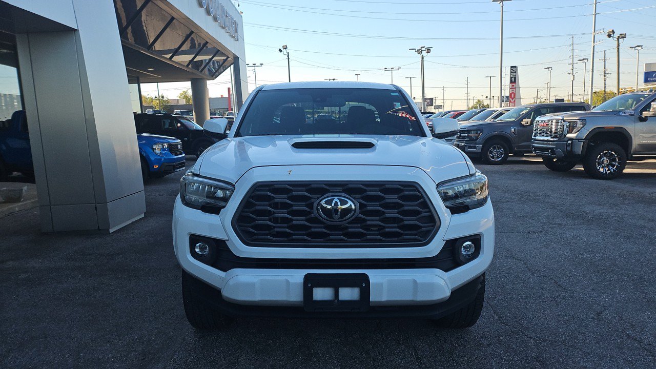Used 2020 Toyota Tacoma TRD Sport w/ Technology Package AWD/4WD image 7