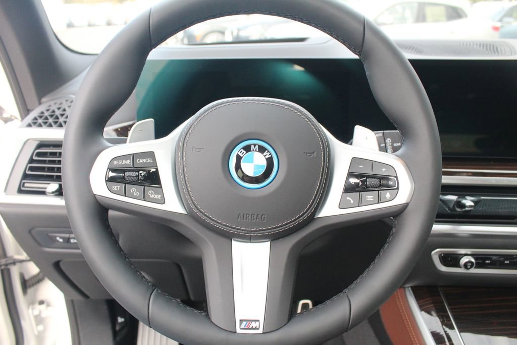 New 2026 BMW X5 xDrive50e w/ M Sport Package image 15