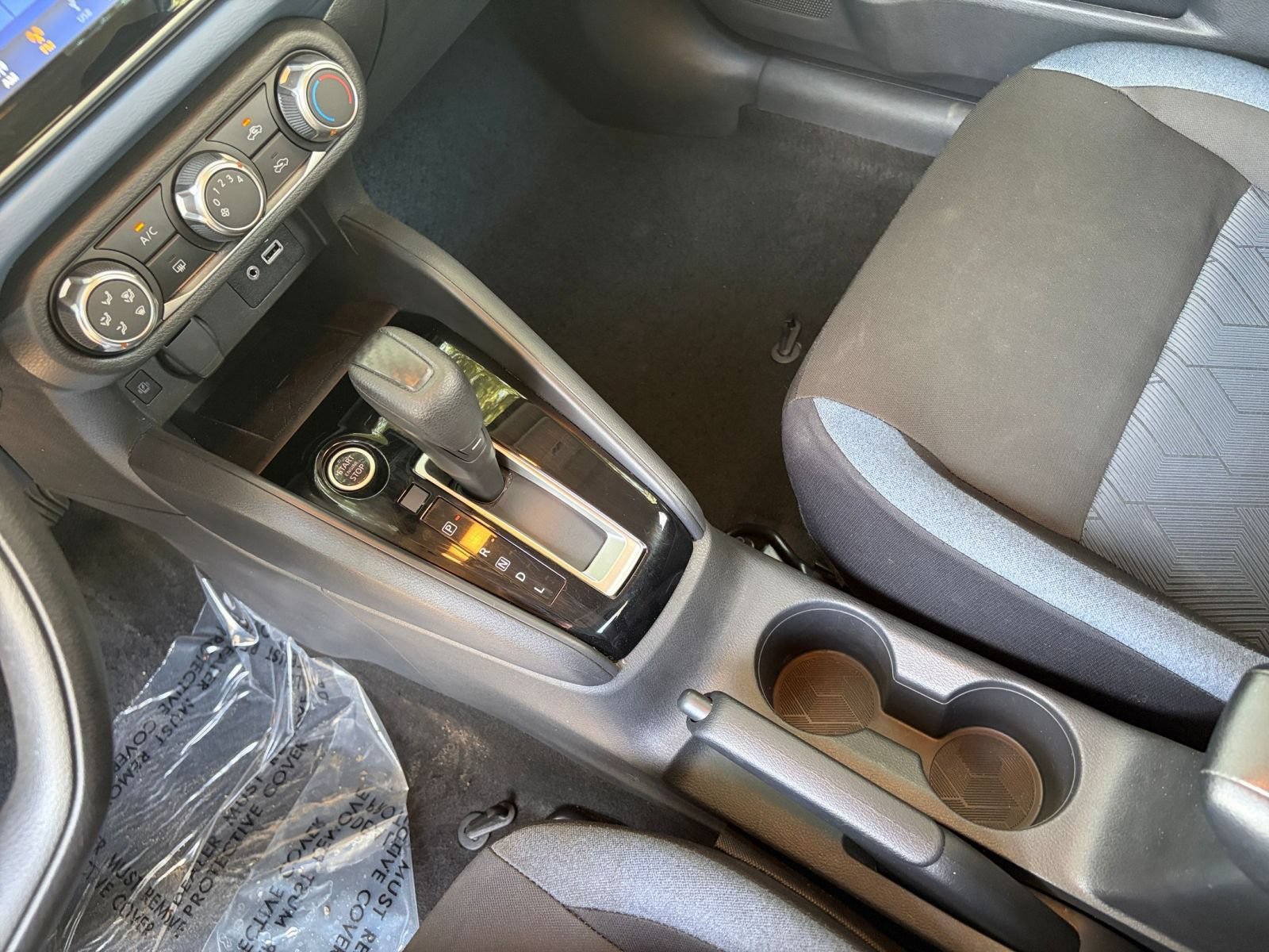 Used 2025 Nissan Versa SV FWD image 39