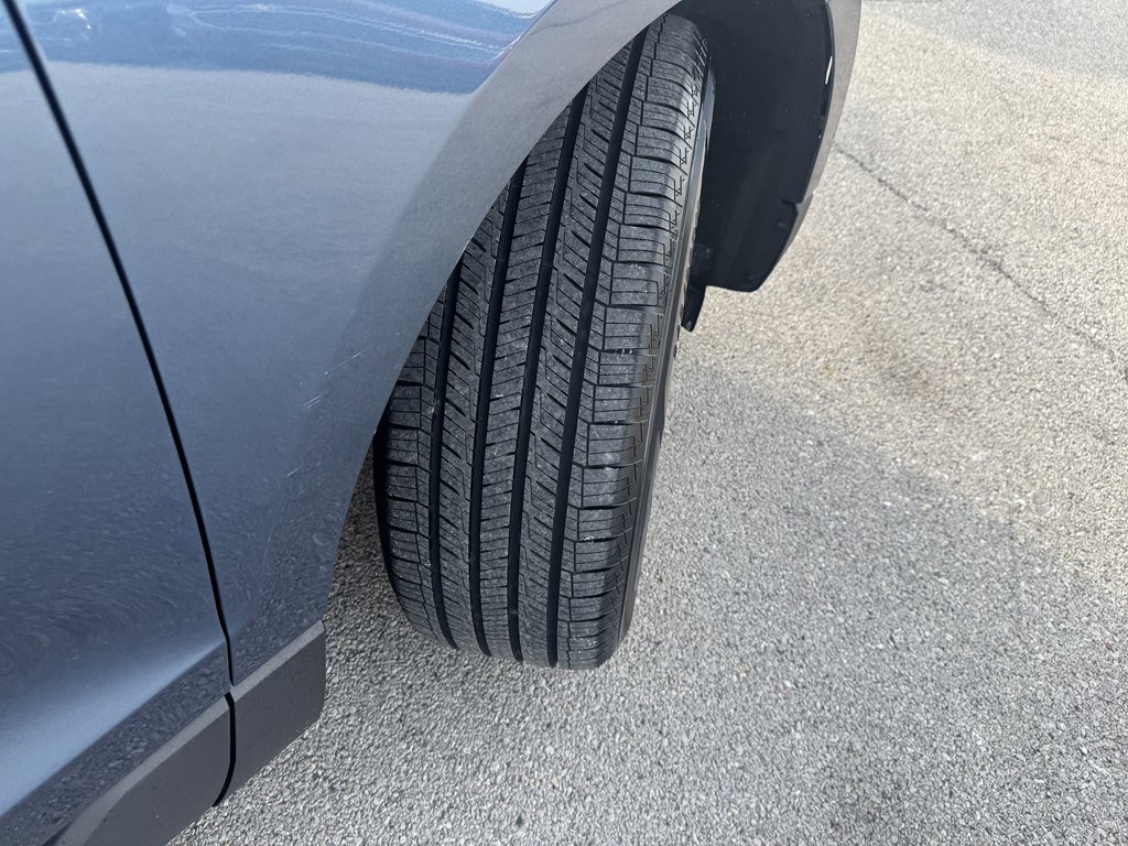 Used 2019 Ford Edge SEL w/ Equipment Group 201A AWD/4WD image 11