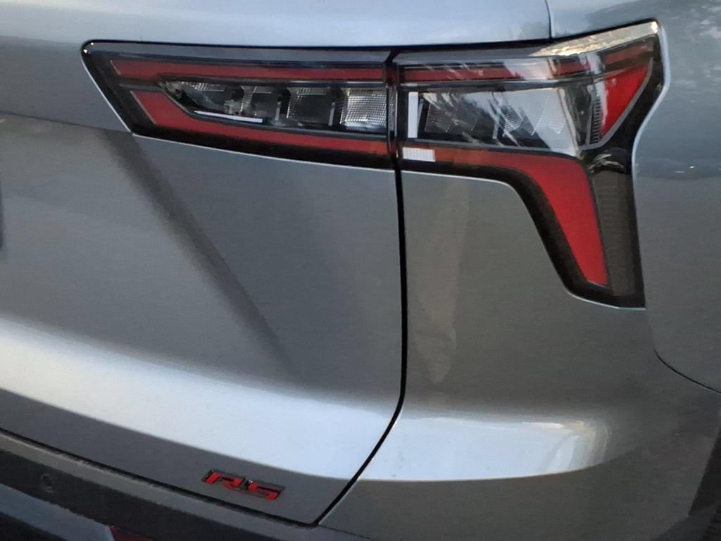 New 2027 Chevrolet Equinox RS FWD image 9