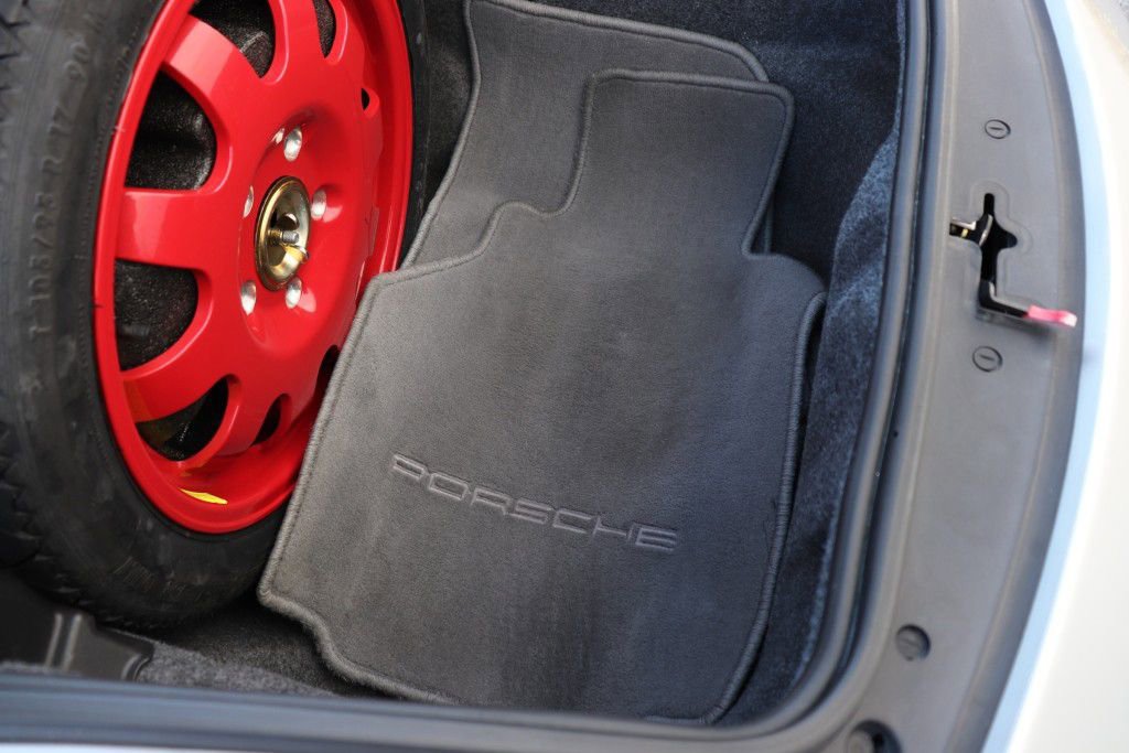 Used 2000 Porsche 911 Cabriolet image 80