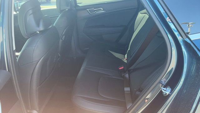 Certified 2025 Kia Sportage EX w/ EX Premium Package image 31