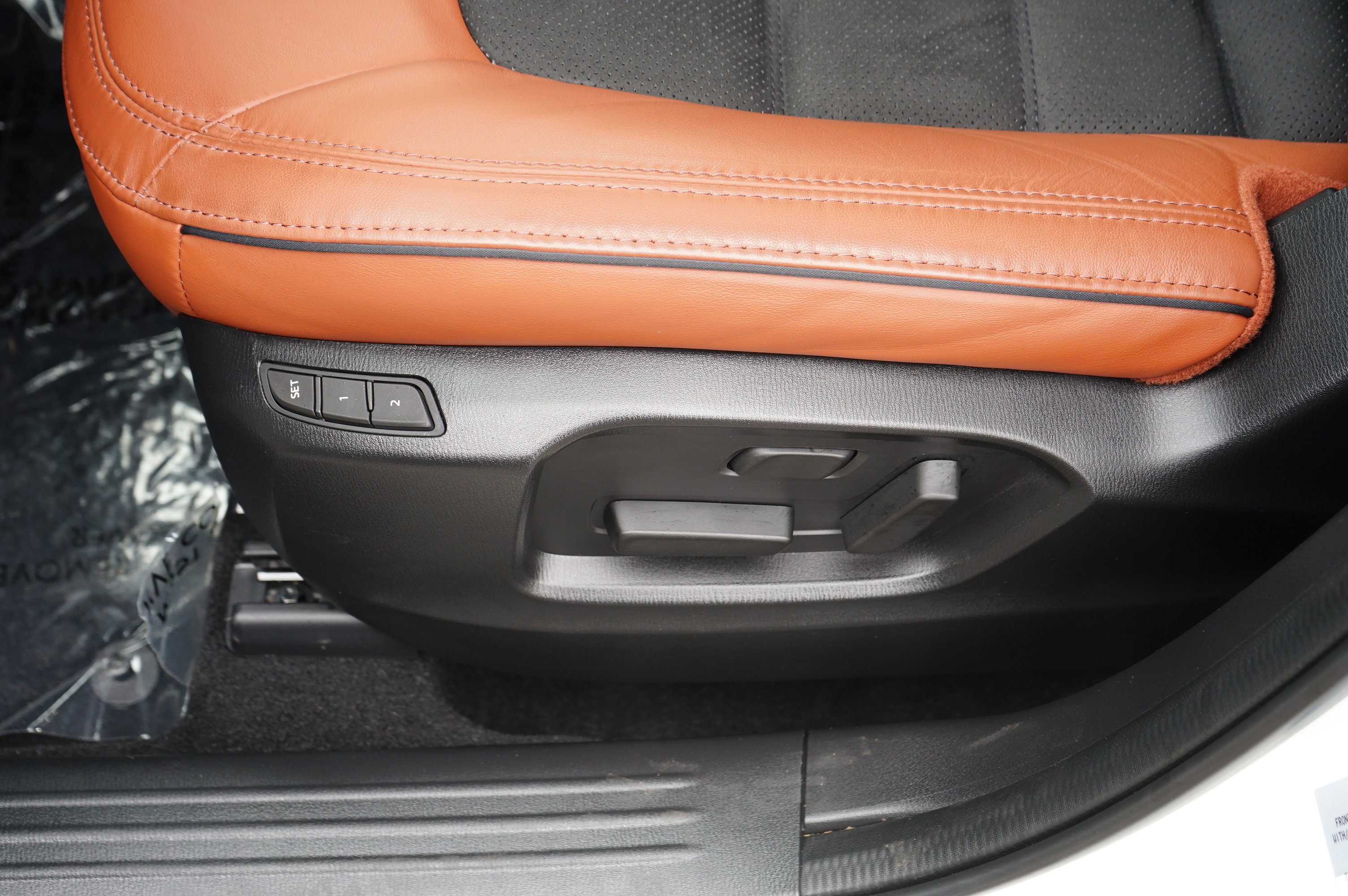 Certified 2025 MAZDA CX-5 Carbon Edition image 19