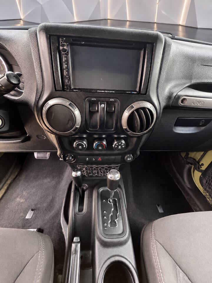 Used 2013 Jeep Wrangler Sport AWD/4WD image 41
