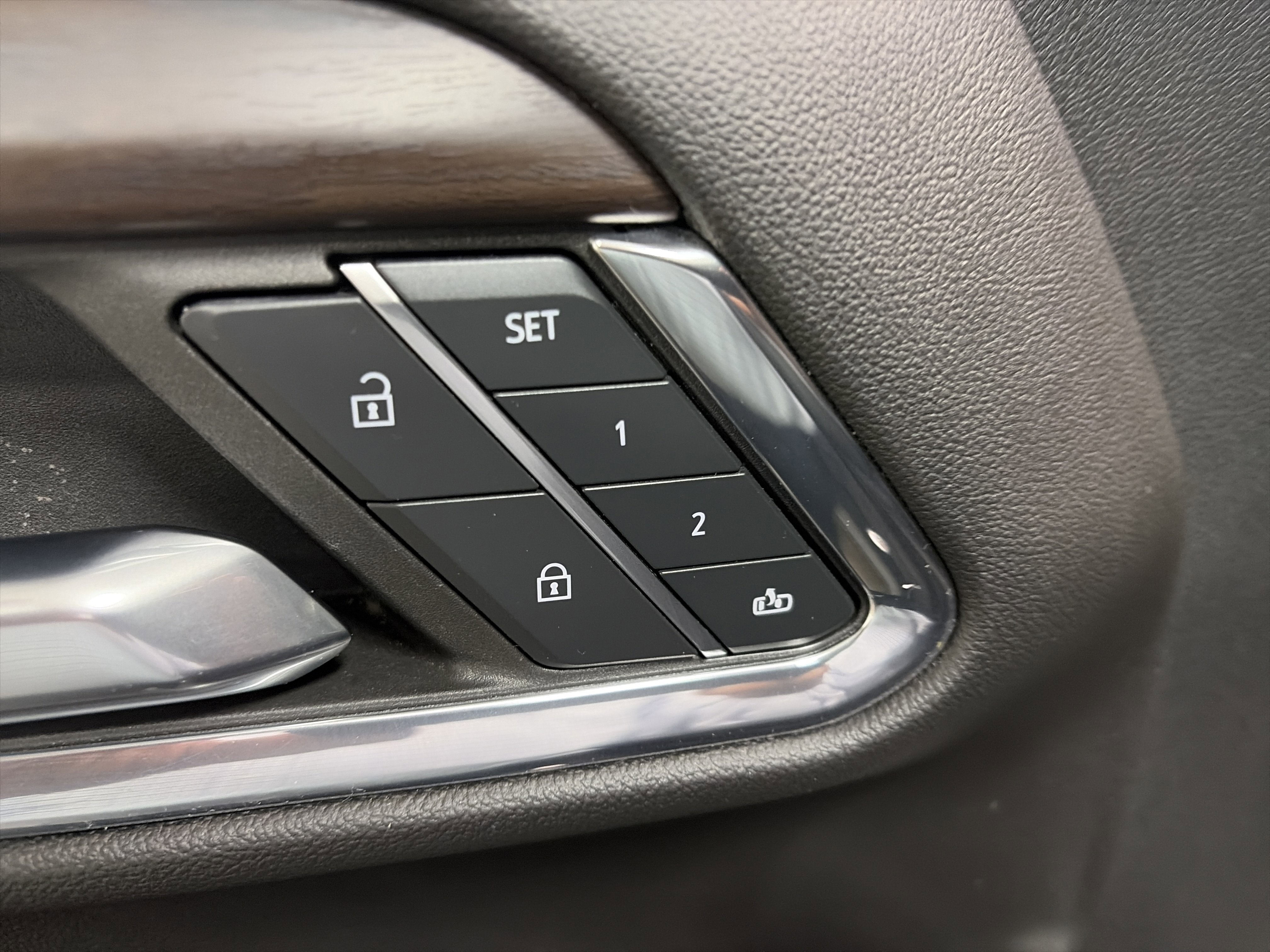 Used 2024 GMC Sierra 1500 SLT image 24