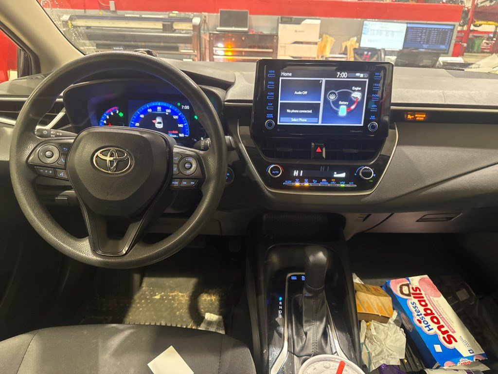 Certified 2022 Toyota Corolla LE FWD image 41