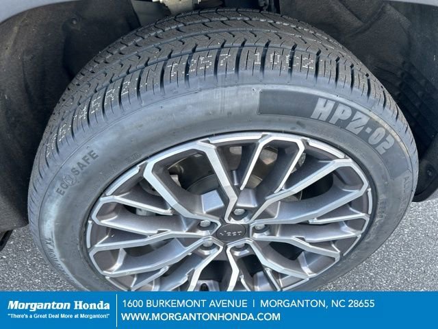 Used 2024 Jeep Grand Cherokee L Summit image 12