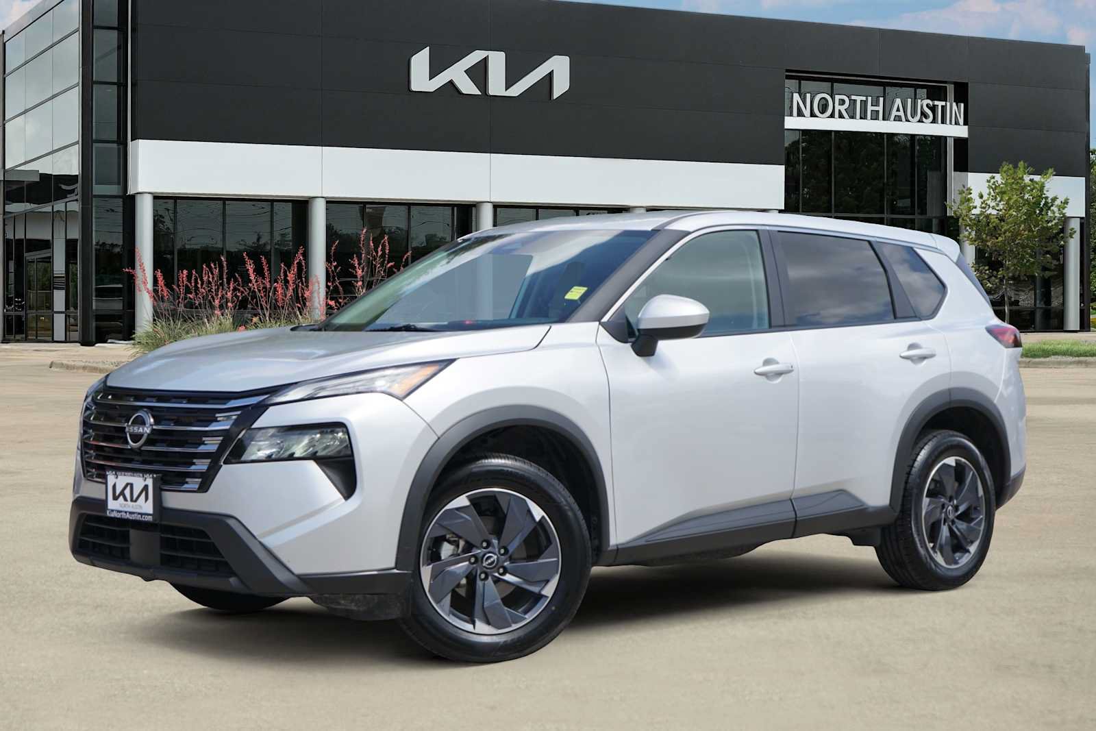 Used 2025 Nissan Rogue SV