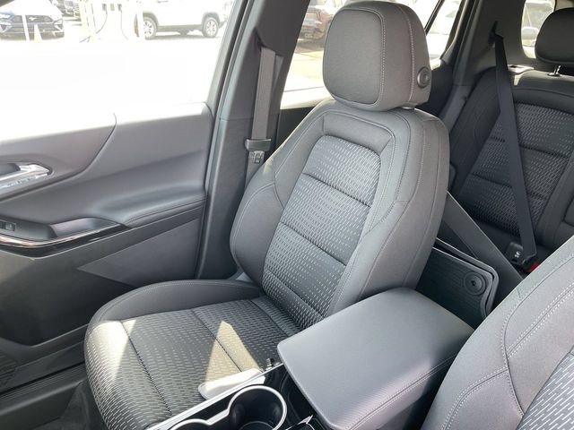 New 2027 Chevrolet Equinox LT w/ LPO, Floor Liner Package FWD image 24