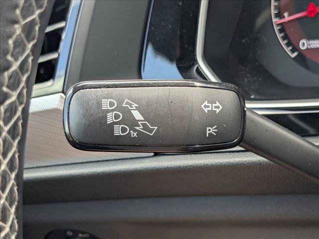 Used 2019 Volkswagen Jetta R-Line w/ R-Line Cold Weather Package image 6