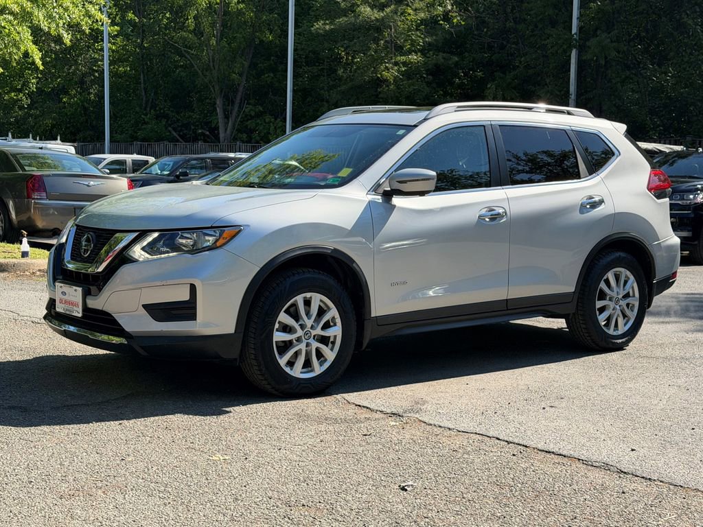 Used 2018 Nissan Rogue SV w/ Premium Package AWD/4WD image 3