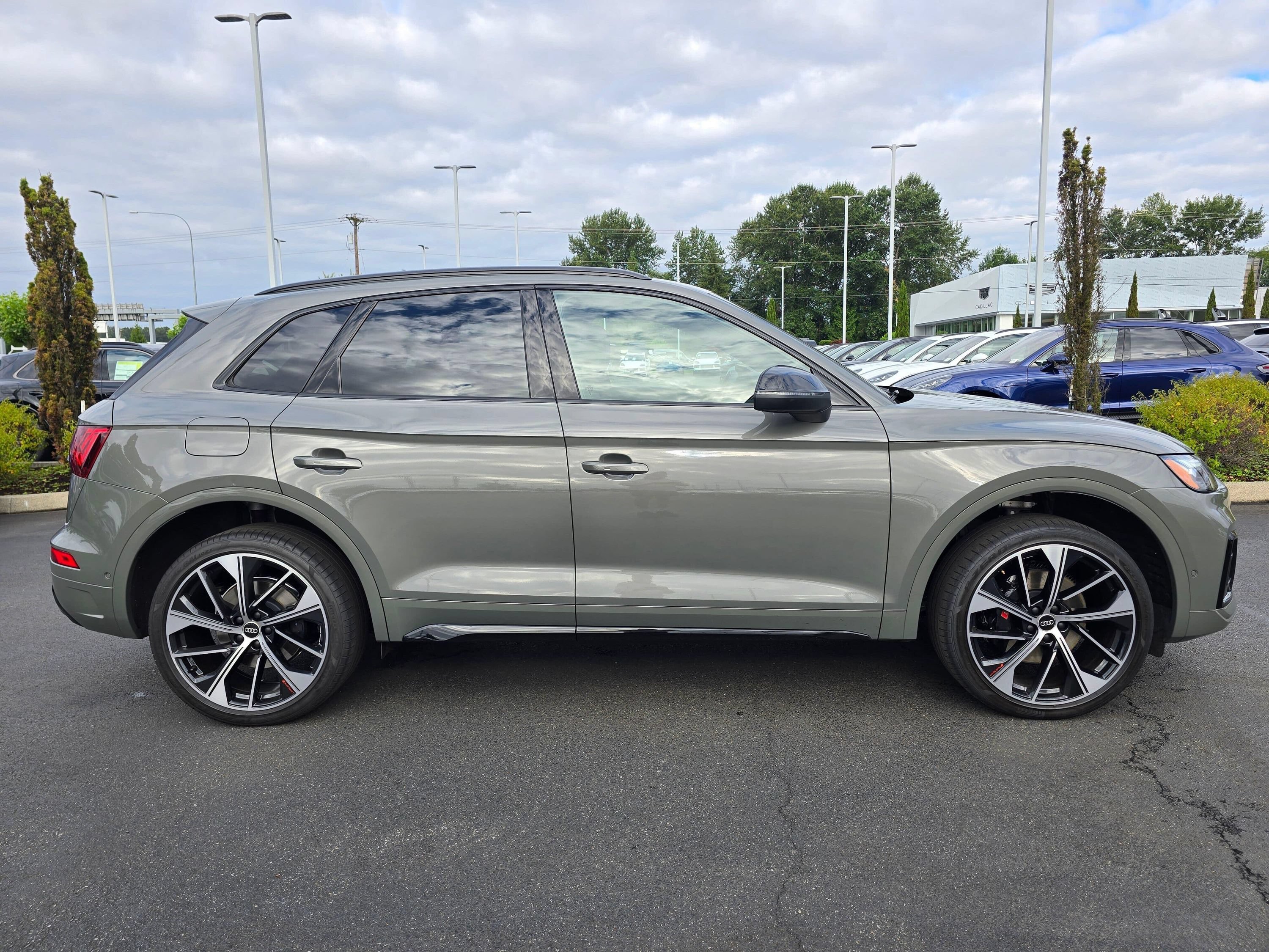 Used 2023 Audi SQ5 Prestige AWD/4WD image 6