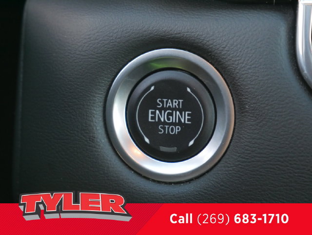Used 2024 GMC Canyon Elevation w/ Elevation Premium Package AWD/4WD image 25