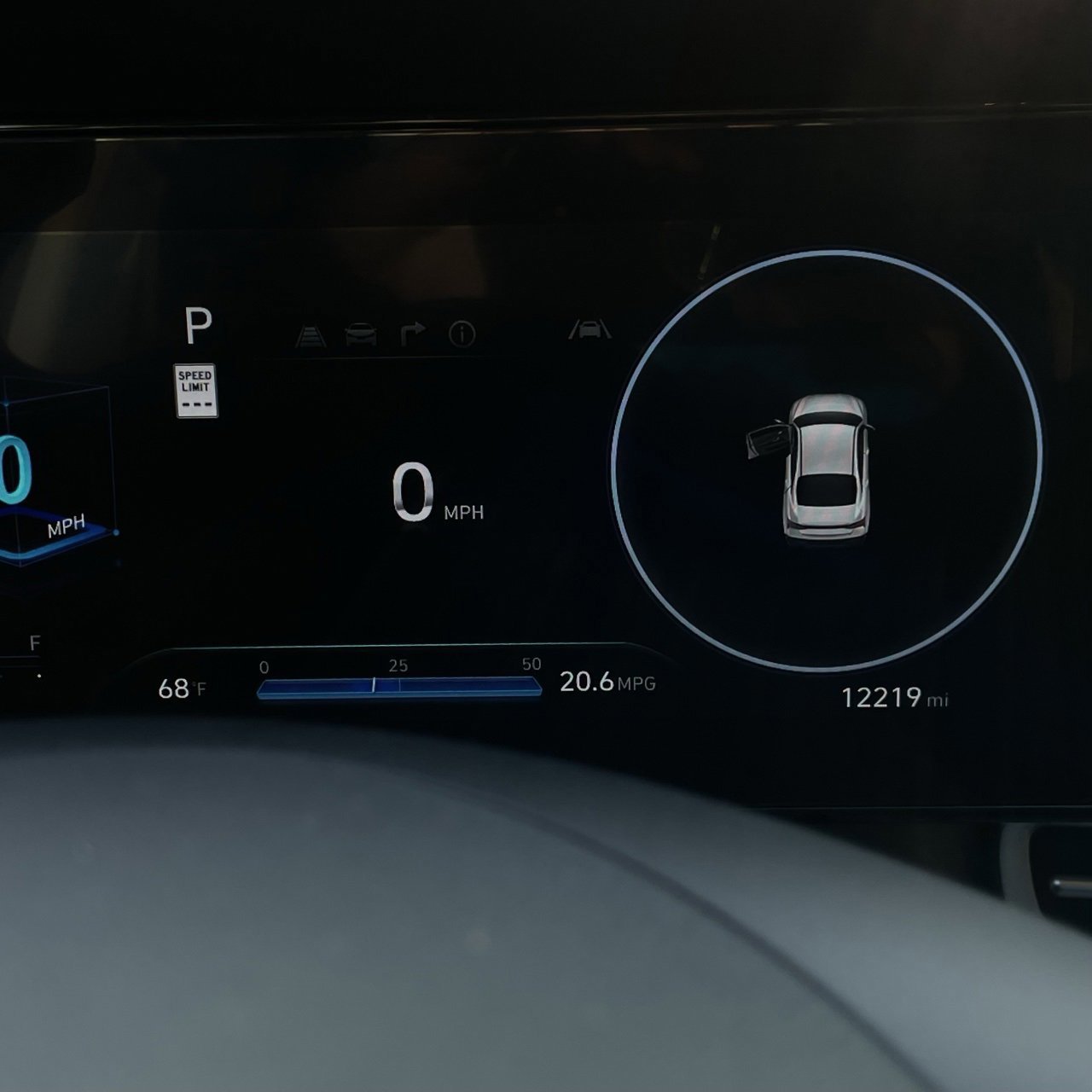 Used 2025 Hyundai Elantra Limited image 15