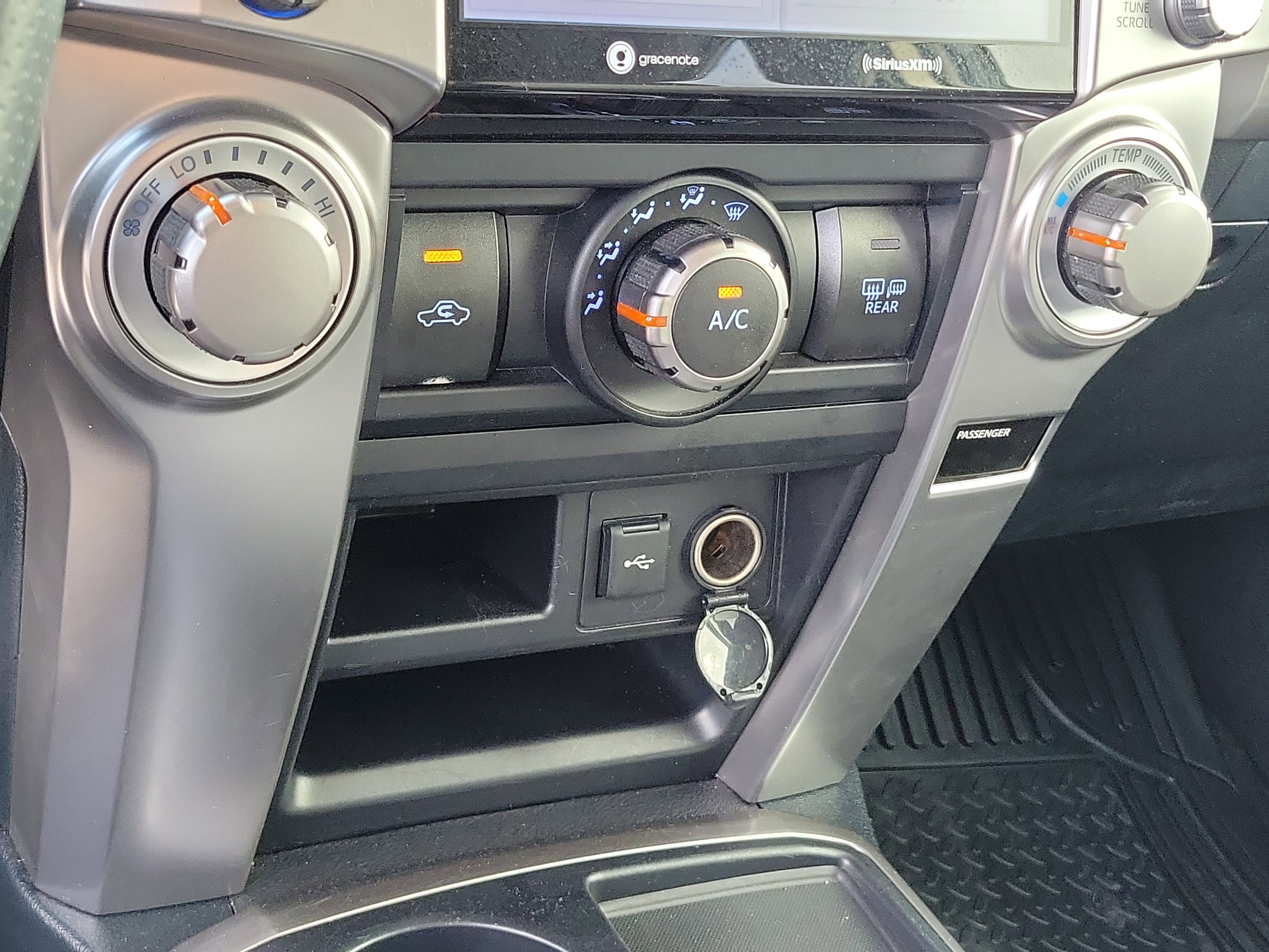 Used 2024 Toyota 4Runner SR5 RWD image 32