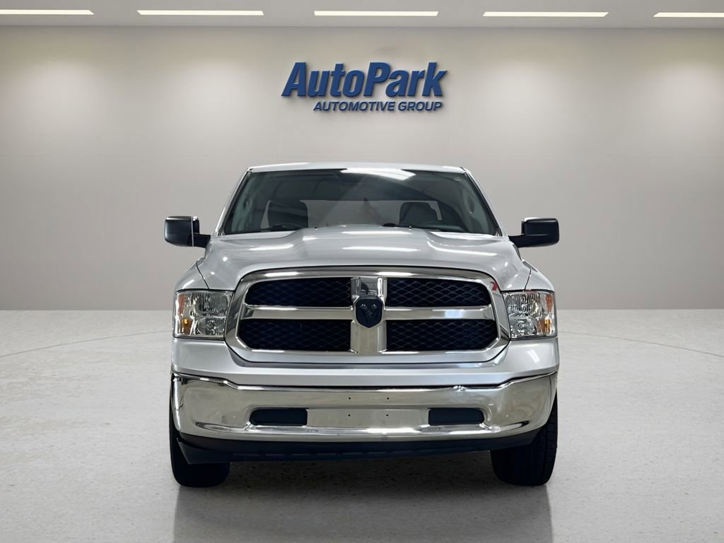 Used 2017 RAM 1500 Classic SLT image 2