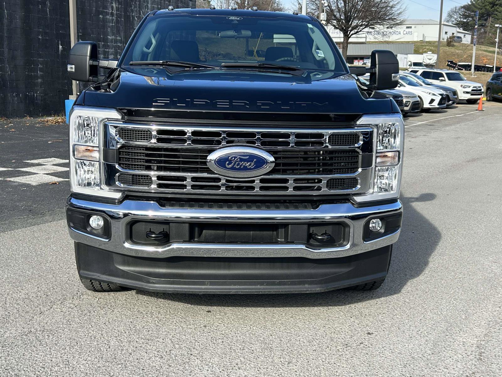 Used 2024 Ford F350 XLT image 8