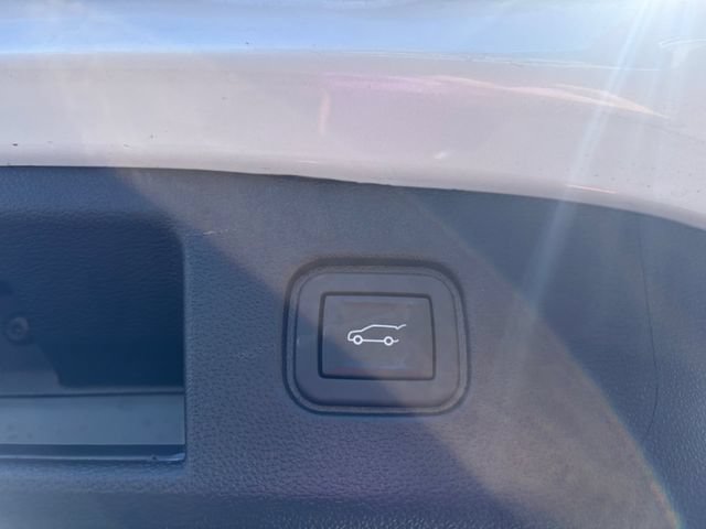 Used 2024 Chevrolet Blazer EV LT AWD/4WD image 16