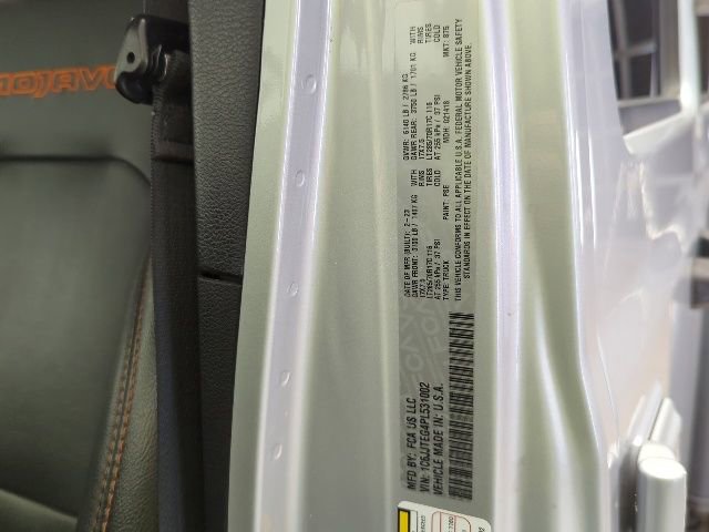 Used 2023 Jeep Gladiator Mojave w/ Cold Weather Group image 29