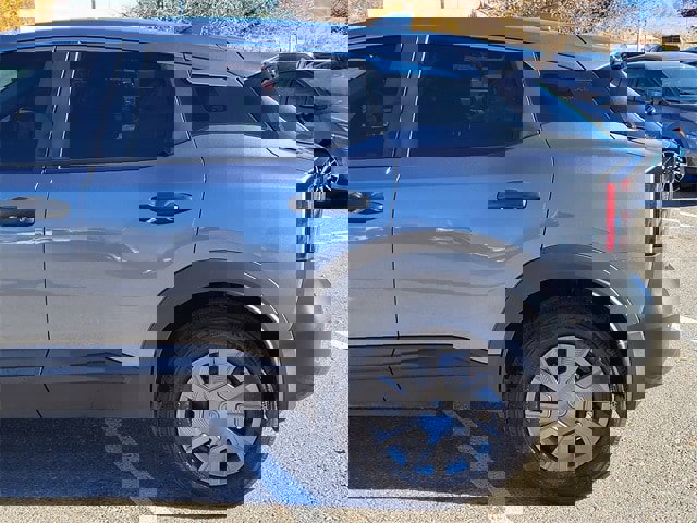 Used 2025 Nissan Kicks S image 6