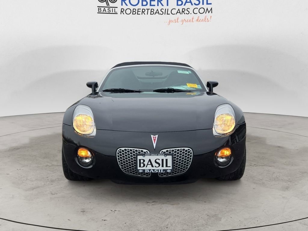 Used 2006 Pontiac Solstice Convertible w/ Premium Package RWD image 6