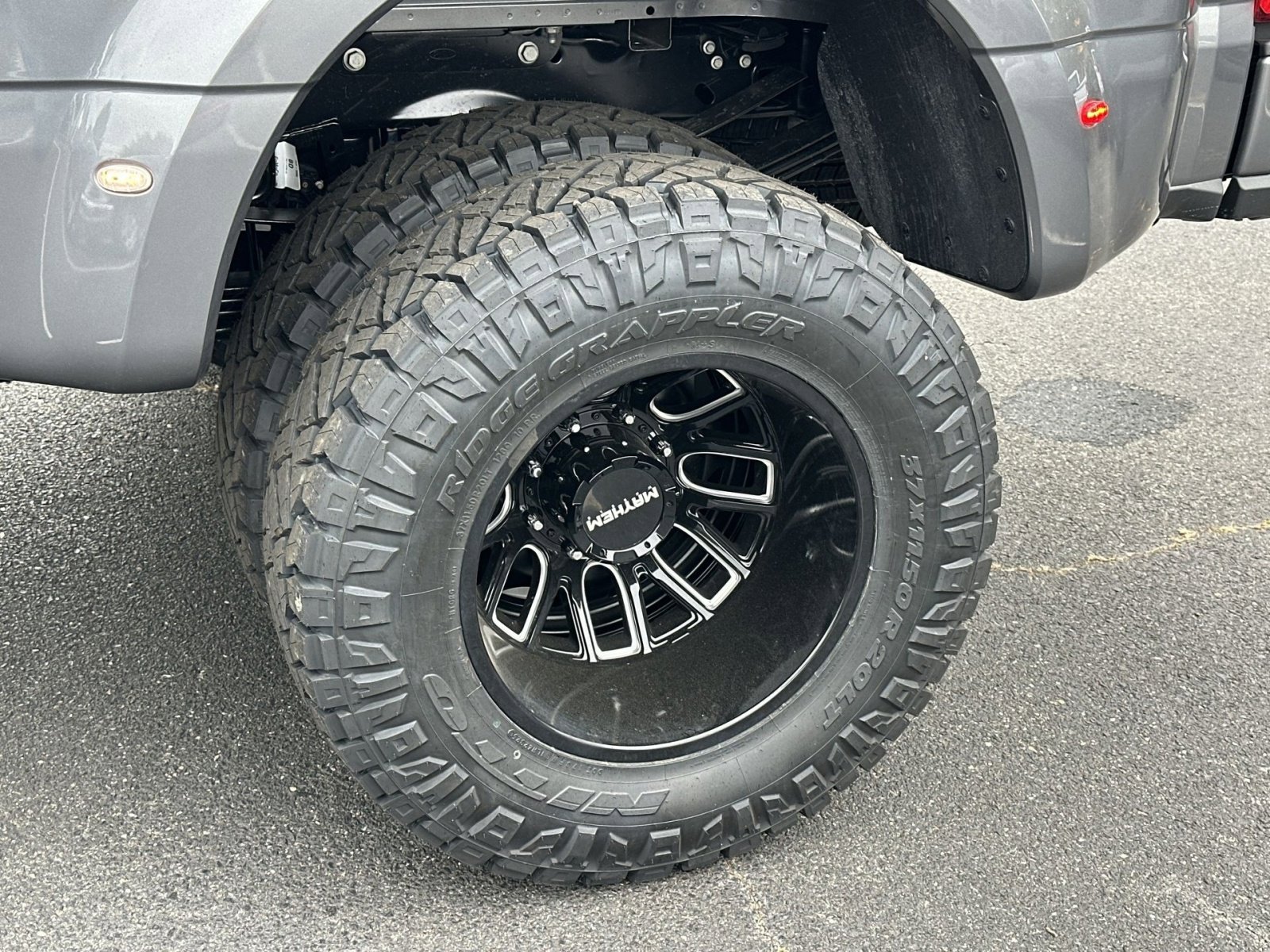 New 2025 Ford F350 Platinum image 13