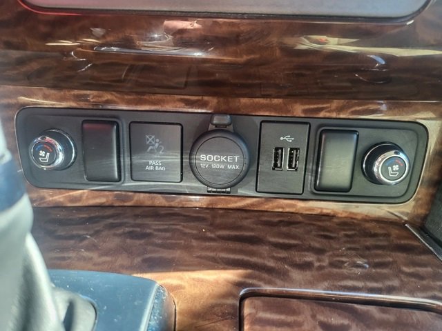 Used 2020 Nissan Armada Platinum w/ Captain's Chairs Package image 23