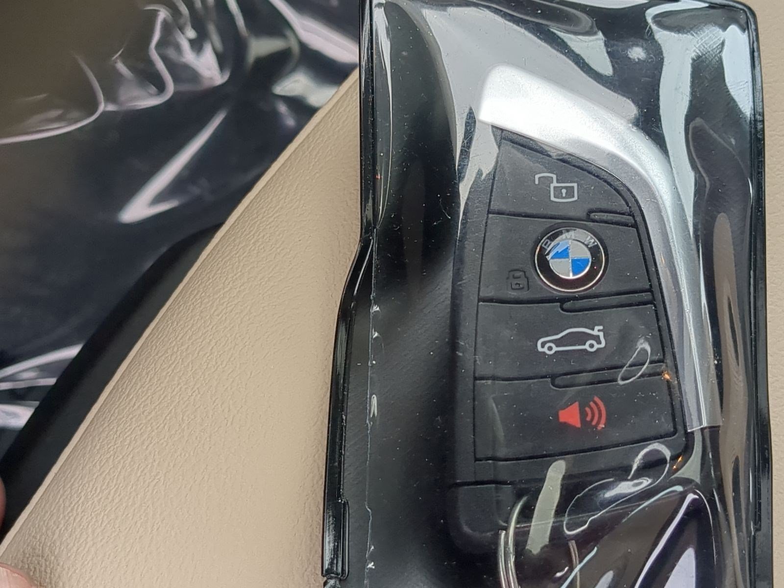 Certified 2026 BMW 330i xDrive Sedan w/ M Sport Package AWD/4WD image 37
