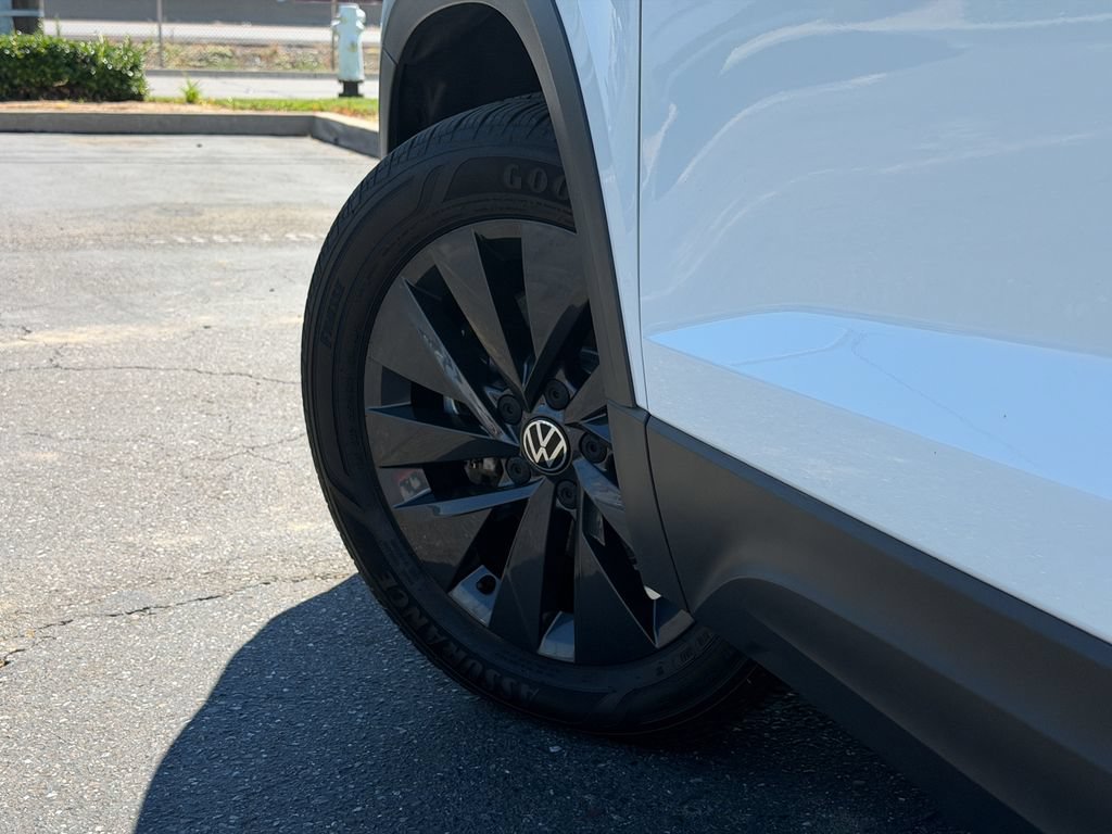 Used 2022 Volkswagen Taos S AWD/4WD image 11