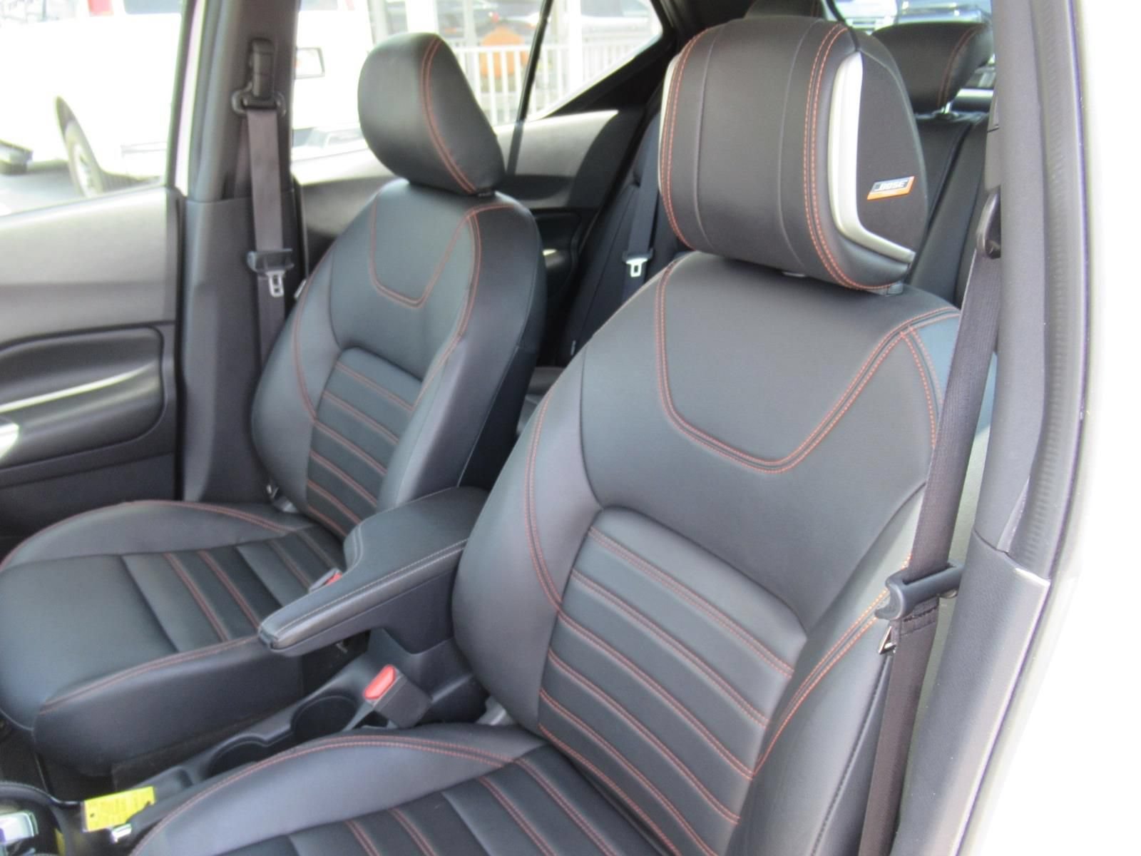 Used 2020 Nissan Kicks SR w/ SR Premium Package FWD image 18