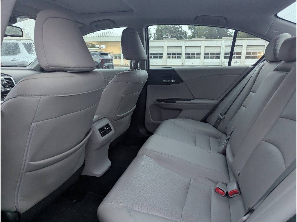 Used 2015 Honda Accord EX-L image 13