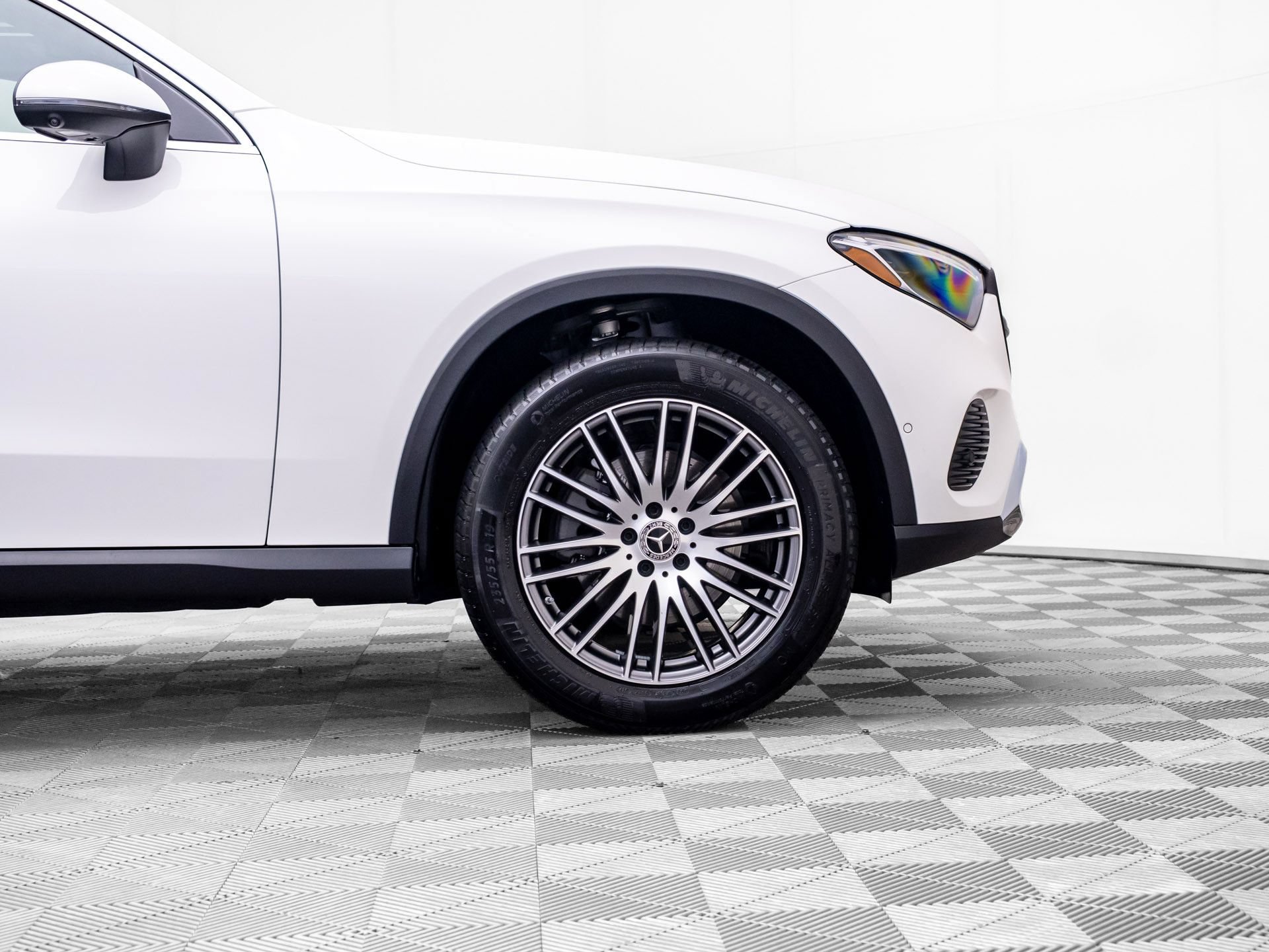 Certified 2025 Mercedes-Benz GLC 300 4MATIC image 36