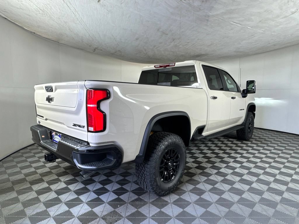 New 2026 Chevrolet Silverado 2500 ZR2 w/ LPO, Dark Essentials Package AWD/4WD image 5