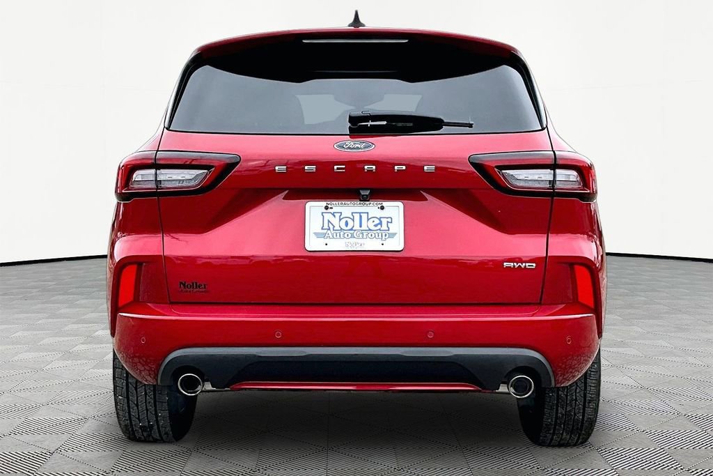 Certified 2023 Ford Escape ST-Line w/ Tech Pack #1 image 4