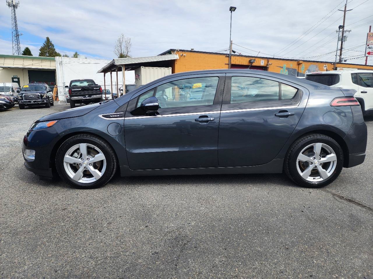 Used 2012 Chevrolet Volt FWD image 7
