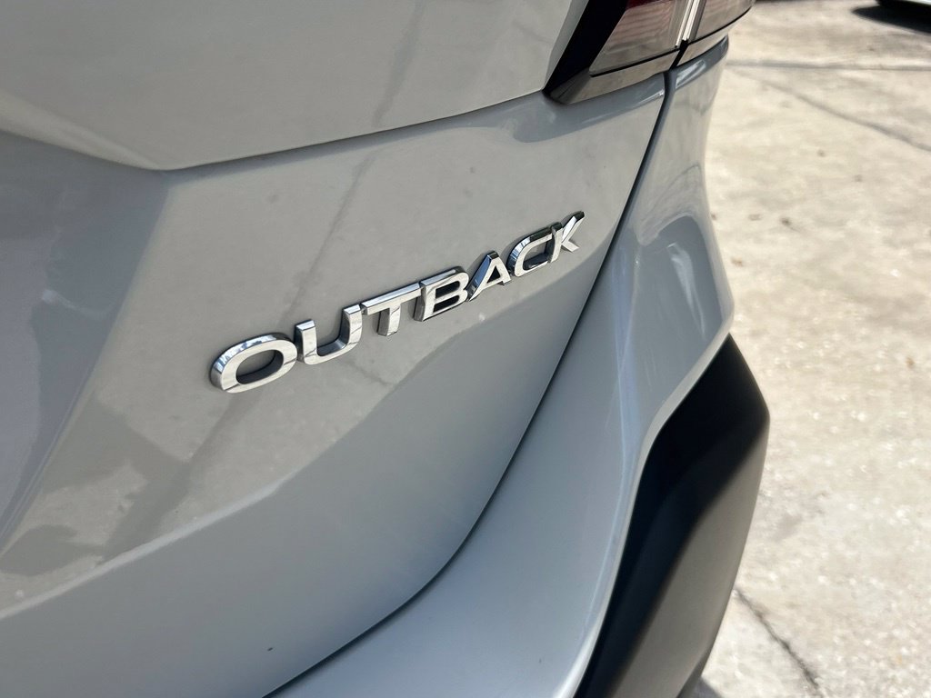Used 2025 Subaru Outback Premium AWD/4WD image 31