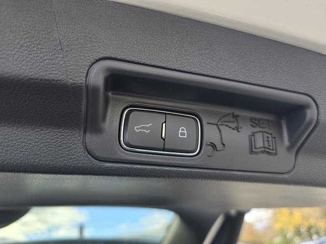 New 2026 Ford Explorer Platinum image 29