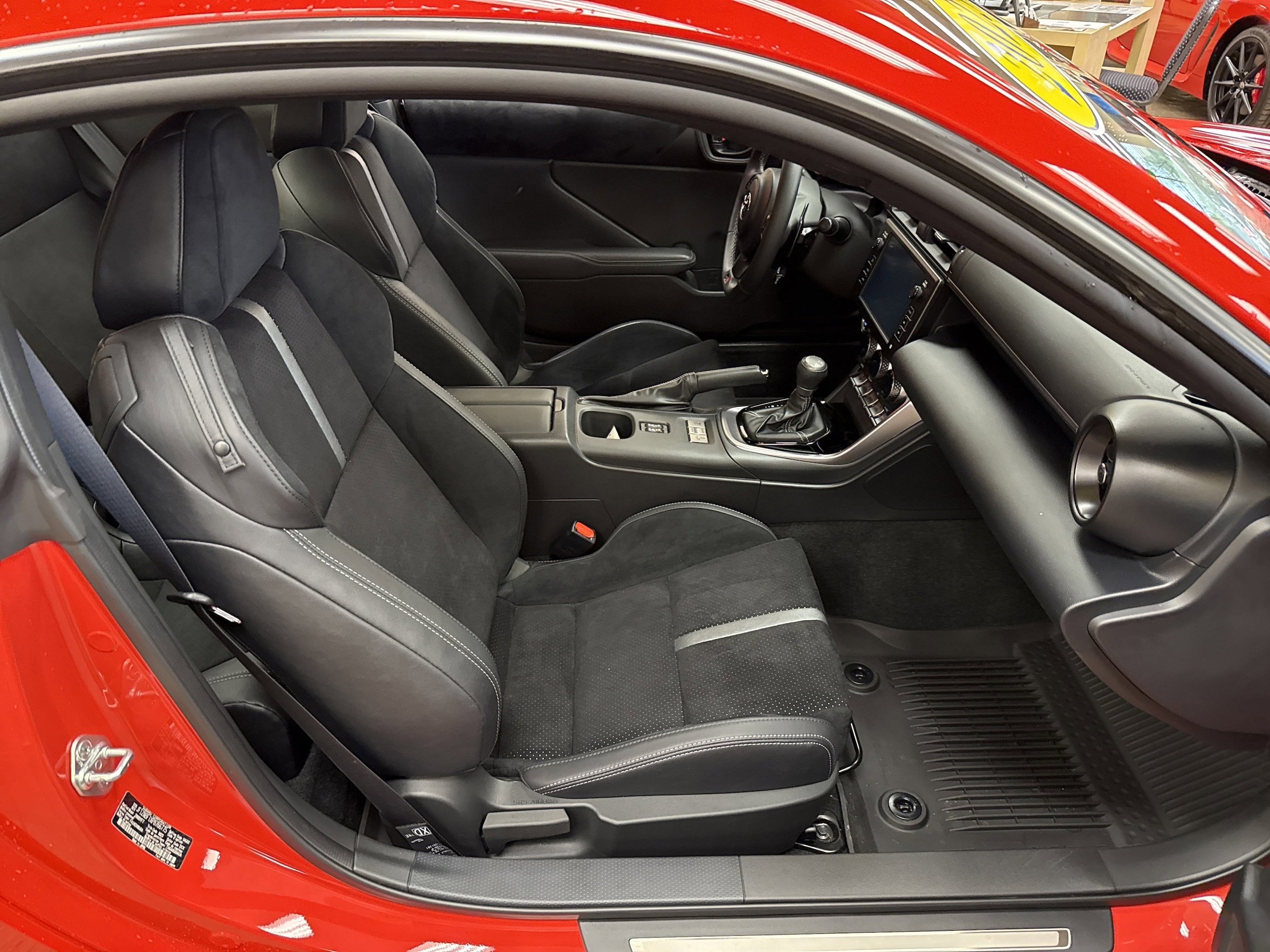 Used 2023 Toyota GR86 Premium w/ ALL Weather Mat Package (TMS) RWD image 18