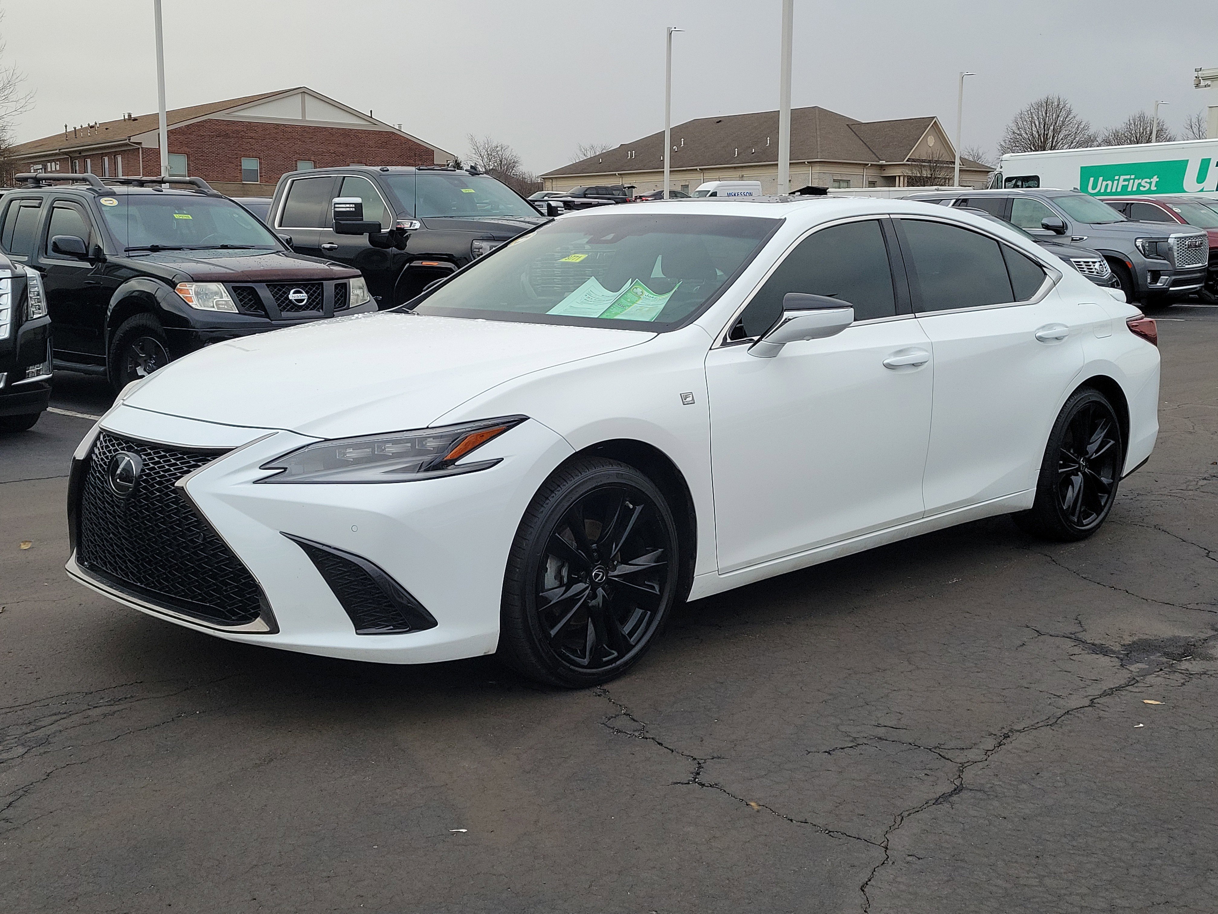 Used 2024 Lexus ES 350 F Sport image 2