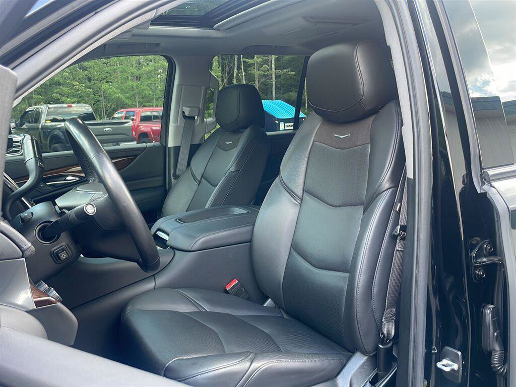 Certified 2020 Cadillac Escalade Premium Luxury w/ Escalade Sport Edition AWD/4WD image 10
