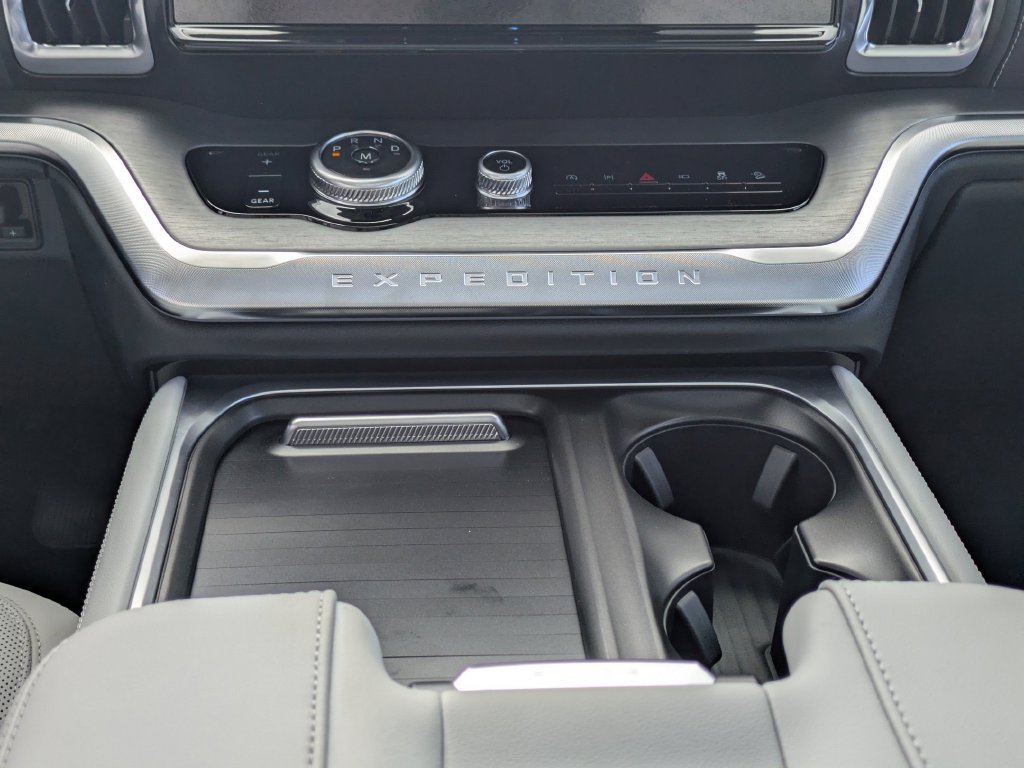 New 2027 Ford Expedition Max Platinum AWD/4WD image 22