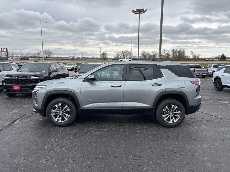 New 2026 Chevrolet Equinox LT image 2