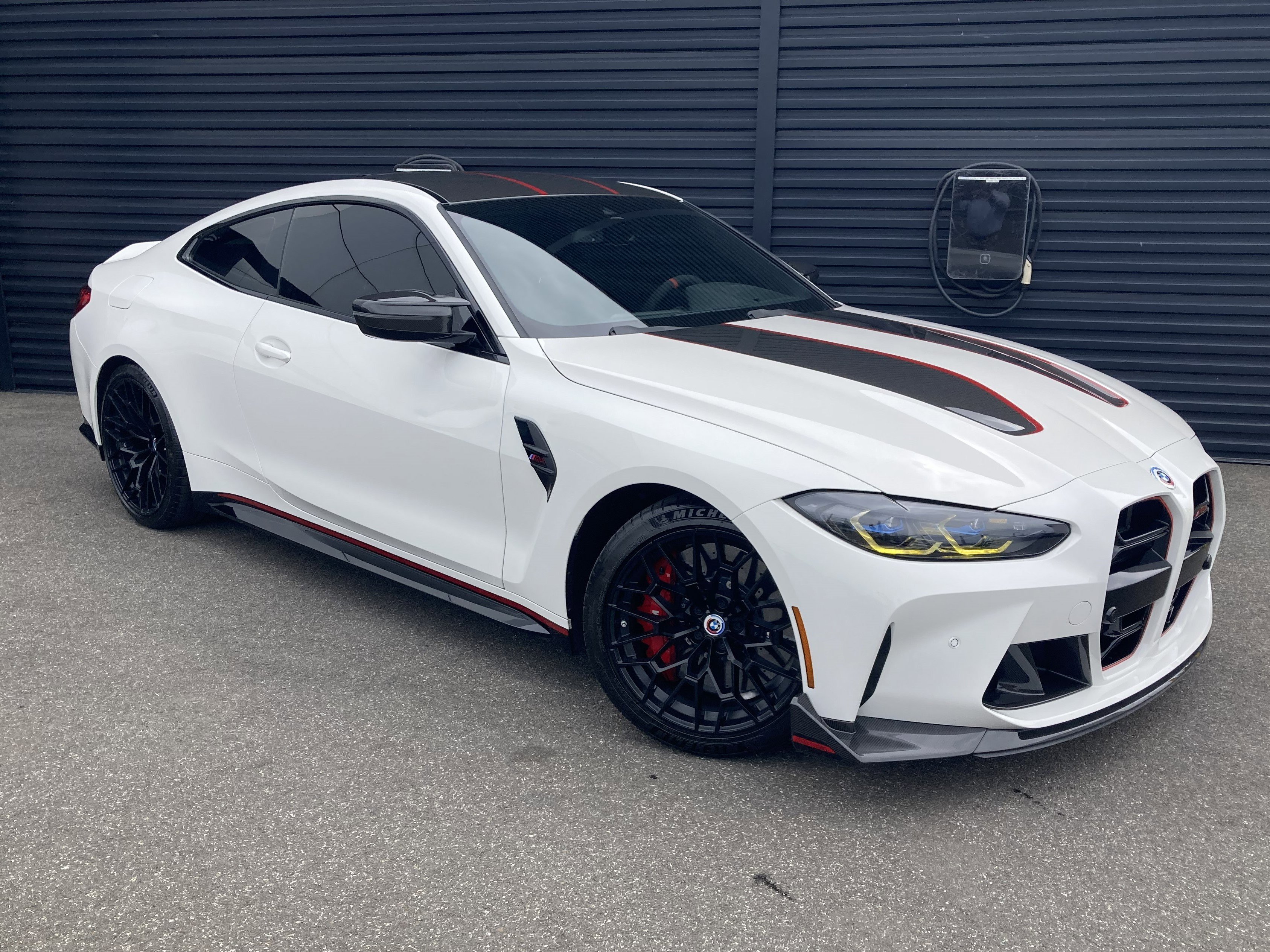 Used 2023 BMW M4 CSL RWD image 9