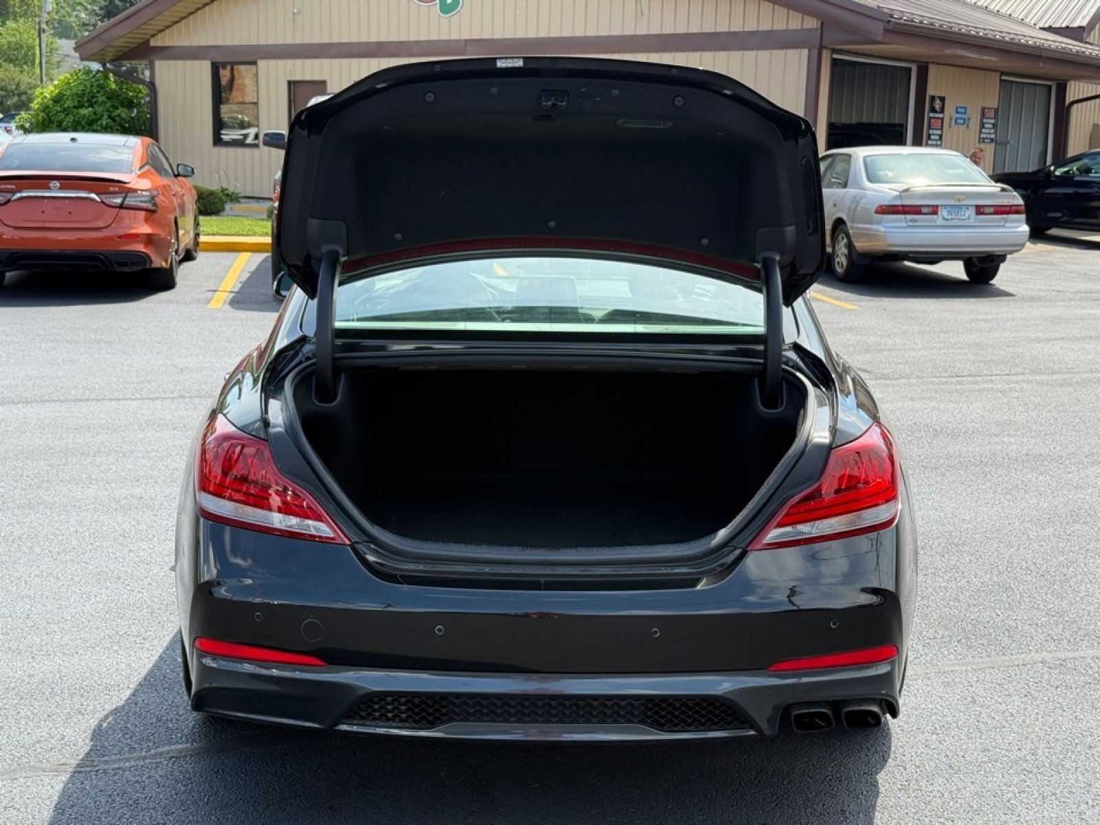 Used 2019 Genesis G70 2.0T Advanced w/ Elite Package image 38