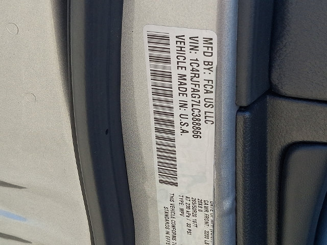 Used 2020 Jeep Grand Cherokee Altitude AWD/4WD image 28