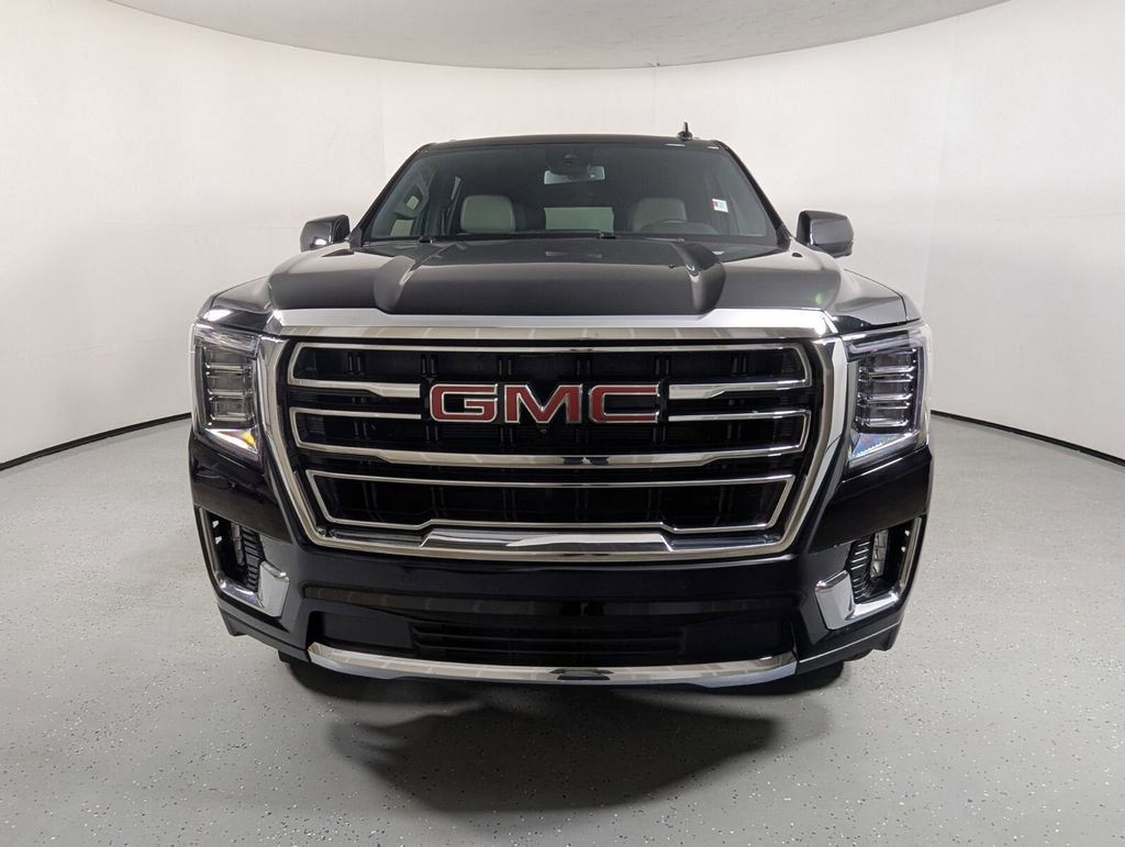 Used 2024 GMC Yukon SLT w/ SLT Luxury Package AWD/4WD image 2