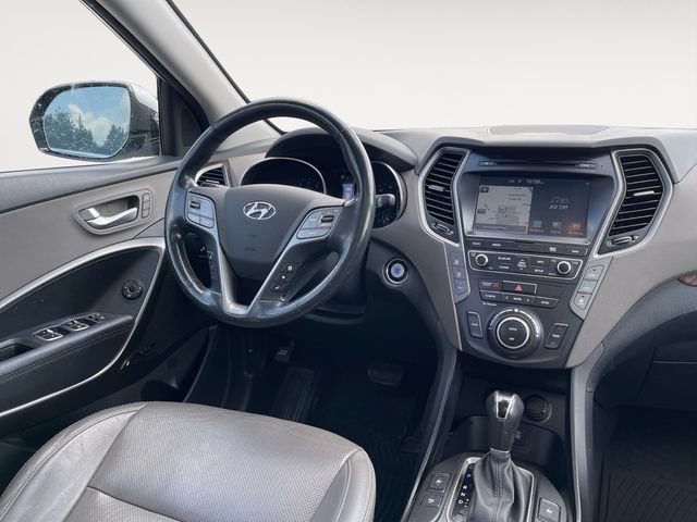 Used 2017 Hyundai Santa Fe AWD image 10
