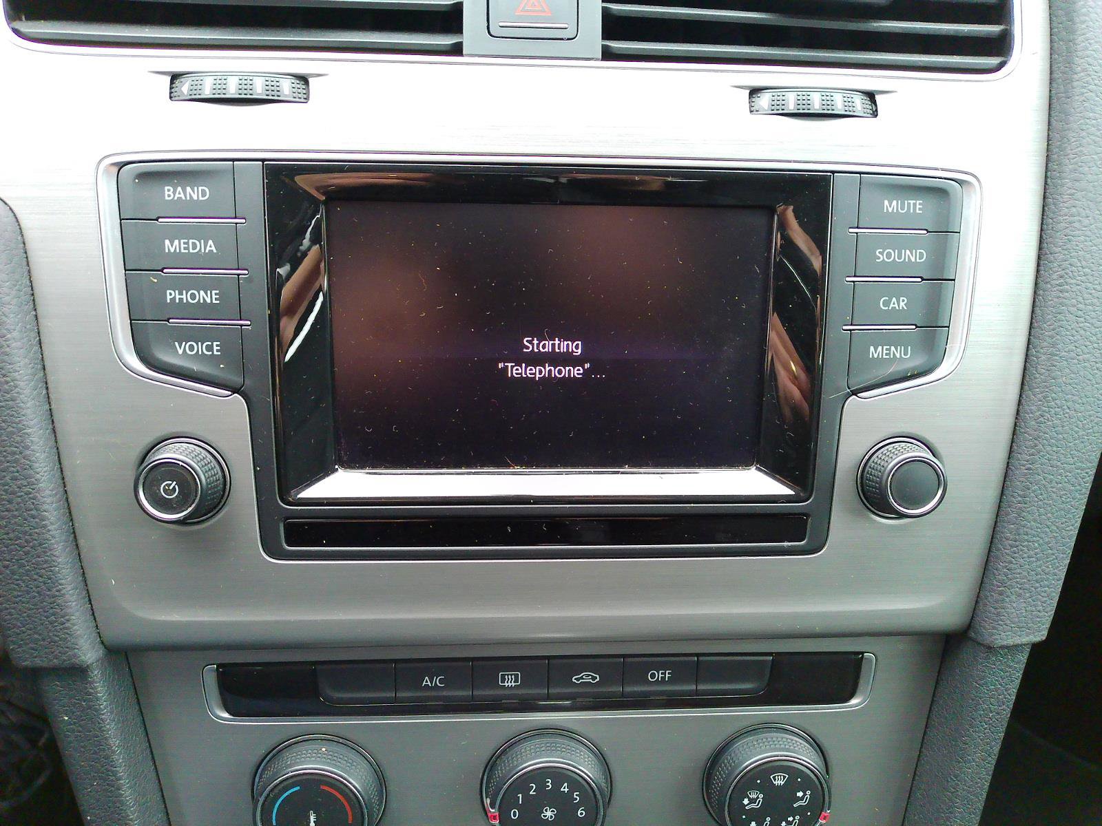 Used 2015 Volkswagen Golf TDI S image 17